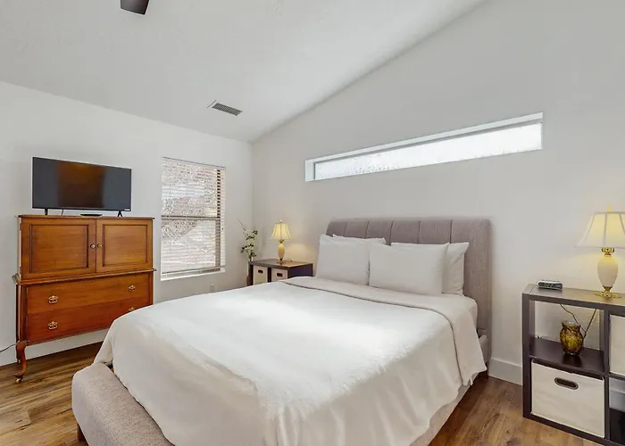 Bell Canyon Retreat Holiday home *